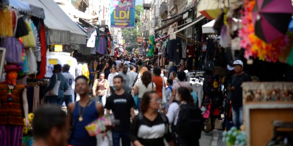 Economia brasileira cresceu 0,3% de dezembro para janeiro, estima FGV Economia brasileira cresceu 0,3% de dezembro para janeiro, estima FGV