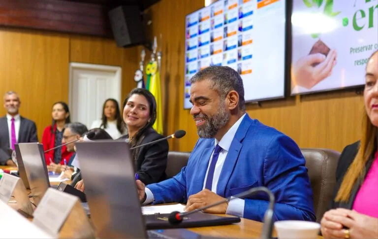 Paulo Victor propõe criação de pontos de apoio para taxistas, motoboys e trabalhadores de aplicativos em São Luís Paulo Victor propõe criação de pontos de apoio para taxistas, motoboys e trabalhadores de aplicativos em São Luís