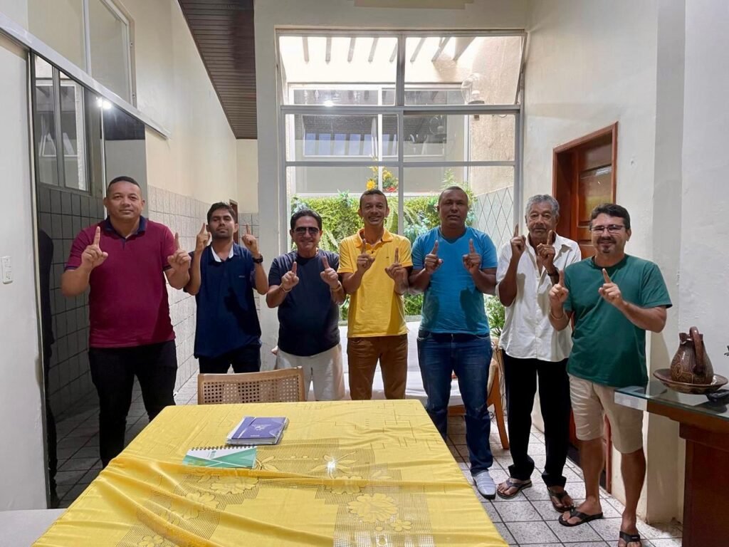 Baixa na base do prefeito de Araguanã: vereadores rompem e declaram apoio aos Weba Baixa na base do prefeito de Araguanã: vereadores rompem e declaram apoio aos Weba
