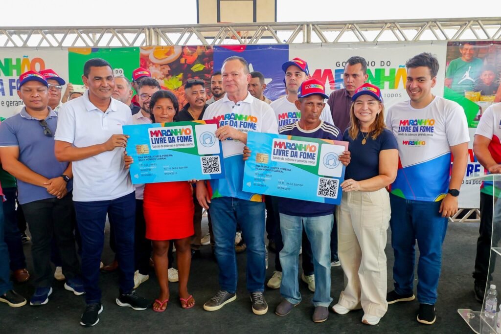 Em Urbano Santos, Iracema Vale participa da entrega de cartões do programa ‘Maranhão Livre da Fome’ Em Urbano Santos, Iracema Vale participa da entrega de cartões do programa ‘Maranhão Livre da Fome’