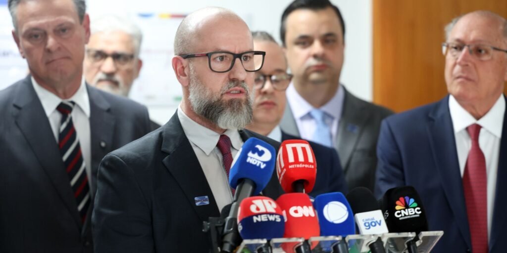 Indústria do café prevê alta de até 15% nos preços nos próximos dias Indústria do café prevê alta de até 15% nos preços nos próximos dias