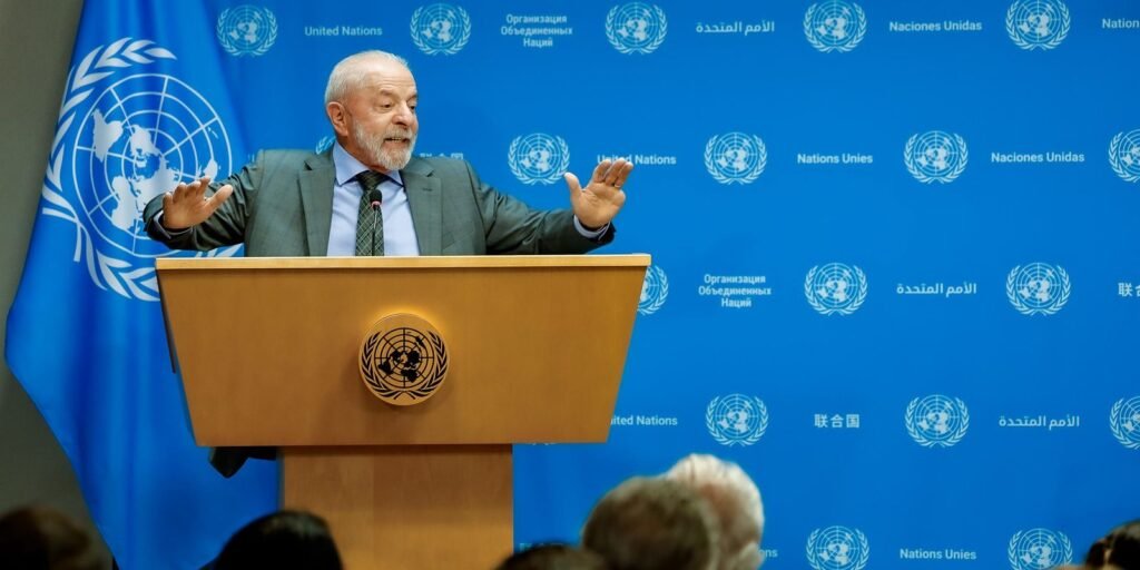 PEC da Blindagem foi “vergonha nacional”, diz Lula PEC da Blindagem foi “vergonha nacional”, diz Lula