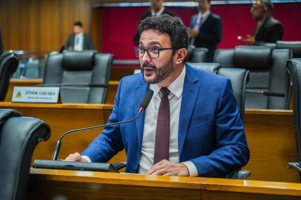 Yglésio rebate e mostra contradição de oposicionistas sobre veto de ex-governador Flávio Dino Yglésio rebate e mostra contradição de oposicionistas sobre veto de ex-governador Flávio Dino