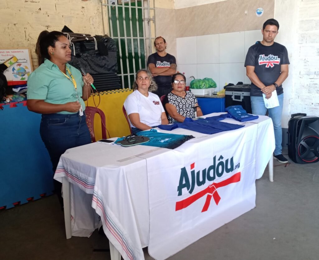 Projeto Social Ajudôu entrega kits de judô para crianças da Cidade Nova/Gapara Projeto Social Ajudôu entrega kits de judô para crianças da Cidade Nova/Gapara