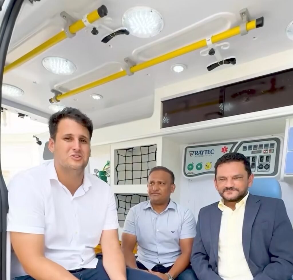 Deputado Cláudio Cunha destina nova ambulância para o município de Bacuri Deputado Cláudio Cunha destina nova ambulância para o município de Bacuri