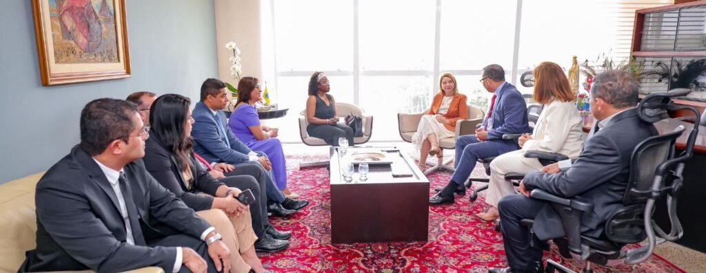 Iracema vale recebe juíza da Corte Constitucional de Angola Iracema vale recebe juíza da Corte Constitucional de Angola