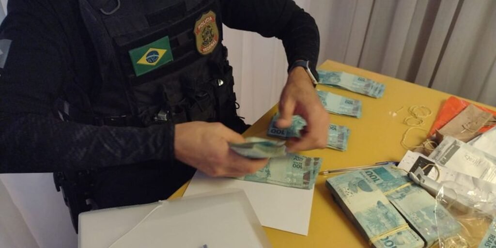 Operação desarticula em SP organização de tráfico de drogas