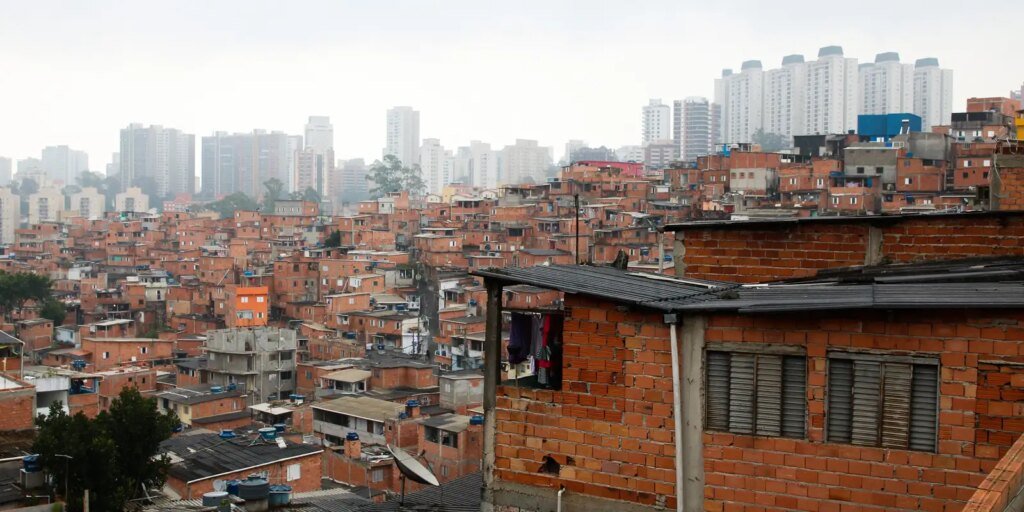 Moradores de Paraisópolis recebem endereço digital