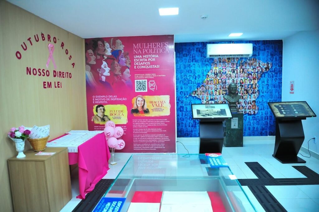 Memorial do Legislativo destaca exposição de leis voltadas à saúde da mulher em alusão ao Outubro Rosa Memorial do Legislativo destaca exposição de leis voltadas à saúde da mulher em alusão ao Outubro Rosa