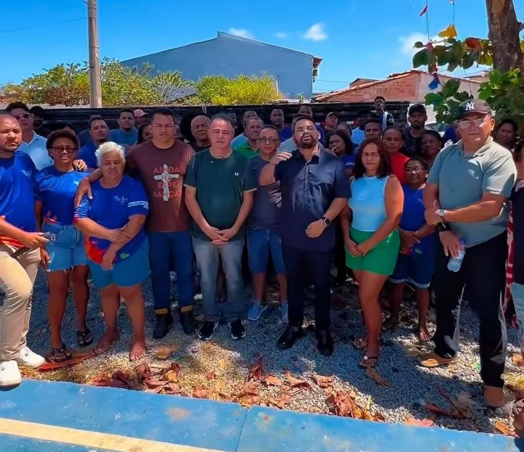 Wendell Martins apresenta projeto da Praça da Comunidade na Vila Isabel Wendell Martins apresenta projeto da Praça da Comunidade na Vila Isabel