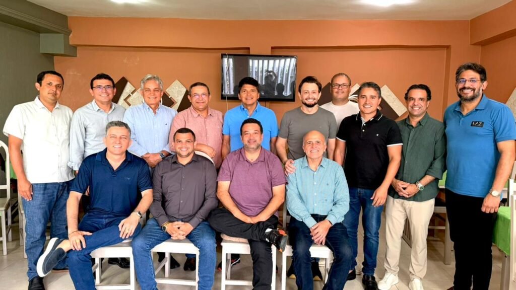 Pré-candidato Antônio Borba fortalece alianças em encontro com grupo de candidatos Pré-candidato Antônio Borba fortalece alianças em encontro com grupo de candidatos