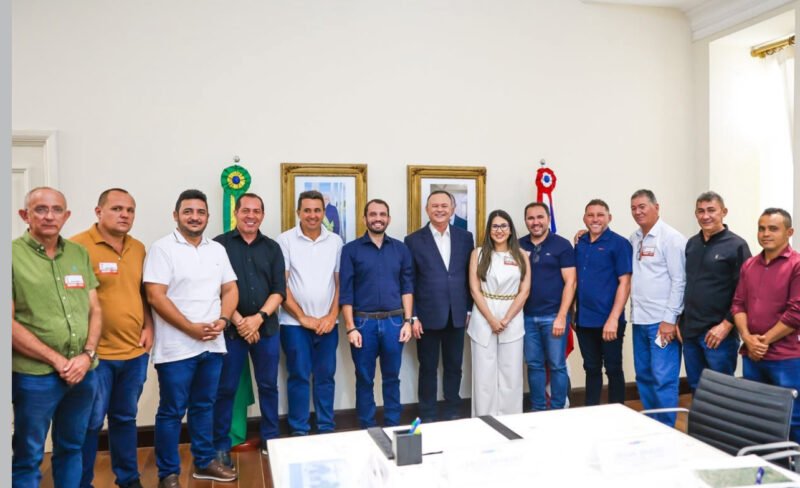 Governador Brandão recebeu prefeito Fernando Pessoa, vice Nelson do Nanxi, Bruna Pessoa e vereadores de Tuntum e anuncia novos investimentos Governador Brandão recebeu prefeito Fernando Pessoa, vice Nelson do Nanxi, Bruna Pessoa e vereadores de Tuntum e anuncia novos investimentos