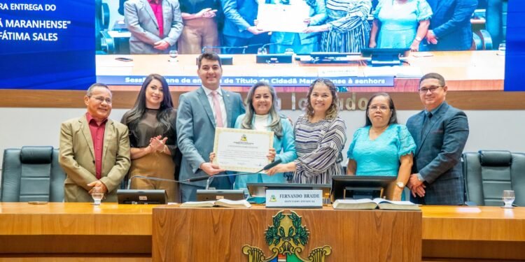 Assembleia entrega Título de Cidadã Maranhense à enfermeira Fátima Sales
