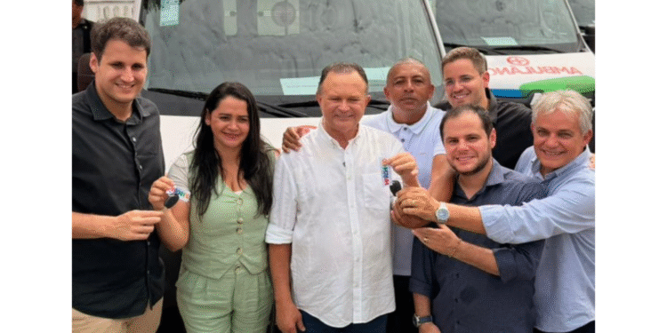 Entrega de ambulância melhora estrutura de saúde em Timbiras com participação de Dr. Antônio Borba