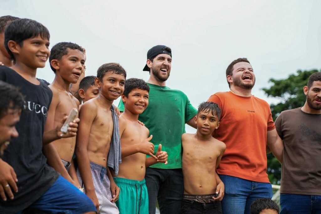 Carinho e solidariedade marcam a primeira visita do Deputado Davi Brandão a Itaipava do Grajaú Carinho e solidariedade marcam a primeira visita do Deputado Davi Brandão a Itaipava do Grajaú