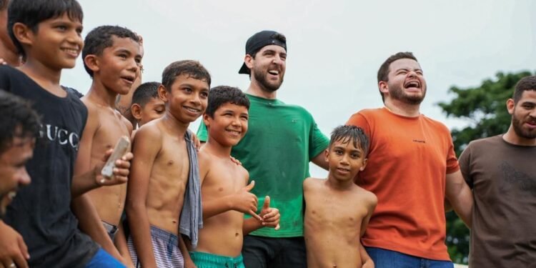 Carinho e solidariedade marcam a primeira visita do Deputado Davi Brandão a Itaipava do Grajaú