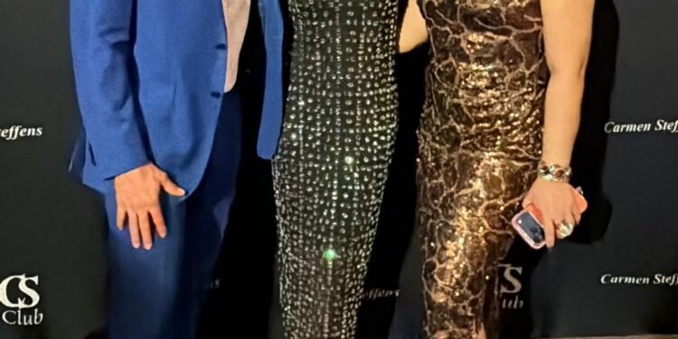 Convenção Carmen Steffens celebra a força da moda brasileira com o tema “Flor de Caju” e lança coleção Primavera-Verão 27