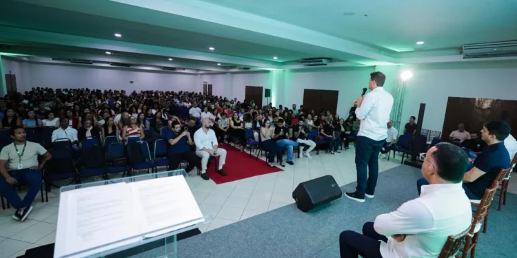 O pré-candidato Orleans Brandão defende planejamento estratégico voltado à valorização dos profissionais de saúde