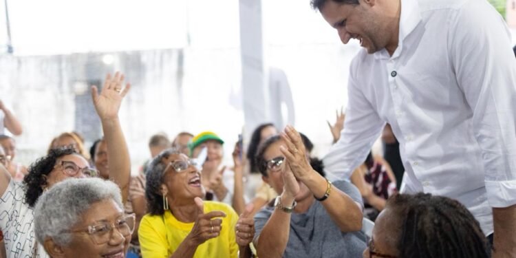 Em roda de conversa com idosos, Orleans assume compromissos com a terceira idade