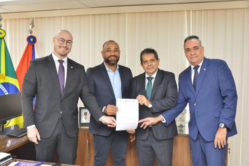 FAMEM, TCE, MPMA e MPC assinam Nota Técnica que já orienta municípios sobre contratações artísticas no período junino FAMEM, TCE, MPMA e MPC assinam Nota Técnica que já orienta municípios sobre contratações artísticas no período junino