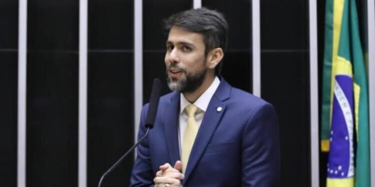 Pedro Lucas Fernandes consolida protagonismo e repete presença entre os mais influentes do Congresso