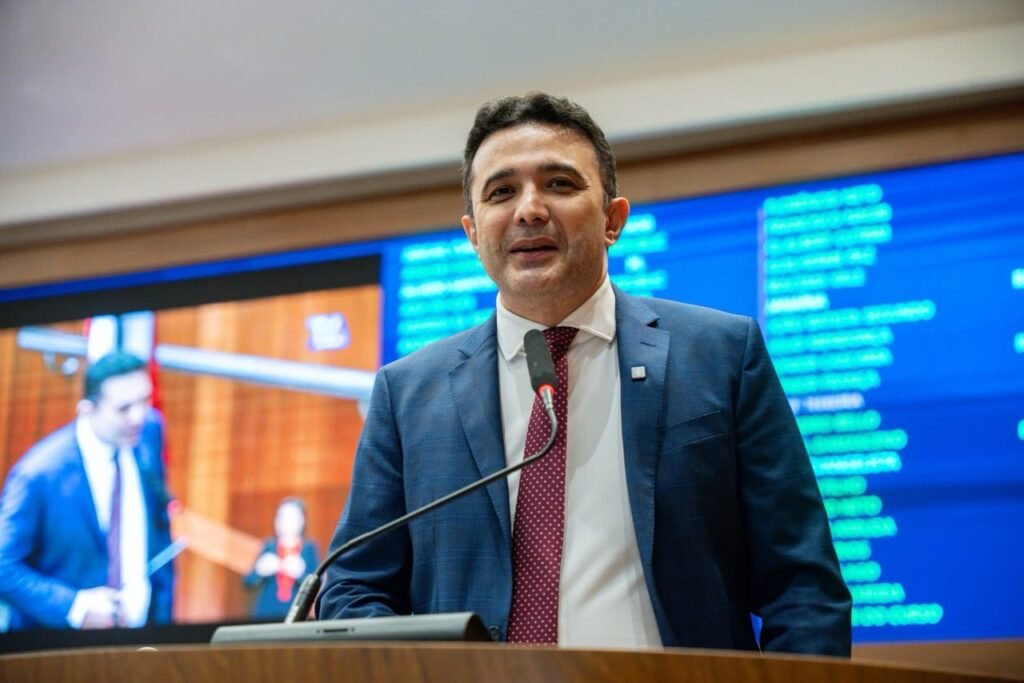 “Não vi revolta quando se beneficiaram”, afirma Dr. Yglésio sobre postura dos deputados da oposição