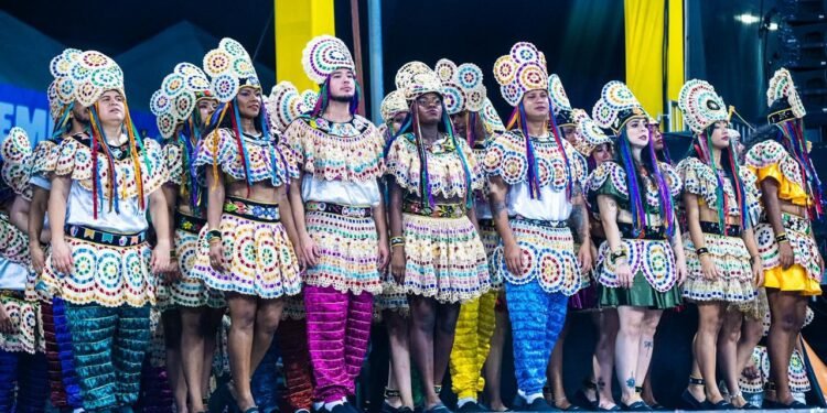 São João e Copa do Mundo: segunda noite no Arraial da Assembleia reúne público apaixonado por folclore e futebol