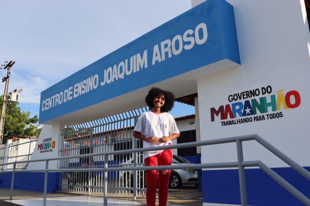 EDUCAÇÃO: Governo do Maranhão entrega escola totalmente reformada na Raposa e fortalece educação na Região Metropolitana