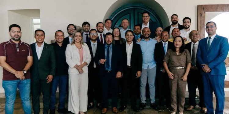 Governador Carlos Brandão recebe vereadores de São Luís para diálogo sobre obras na capital