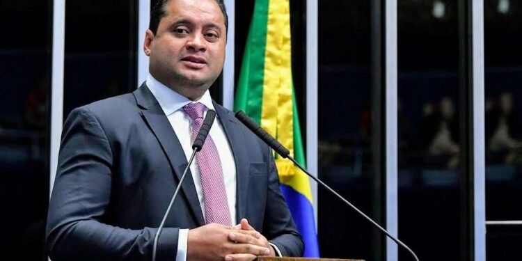 “Educação vai além do professor”: Senador Weverton defende plano de carreira e piso salarial para servidores de apoio escolar