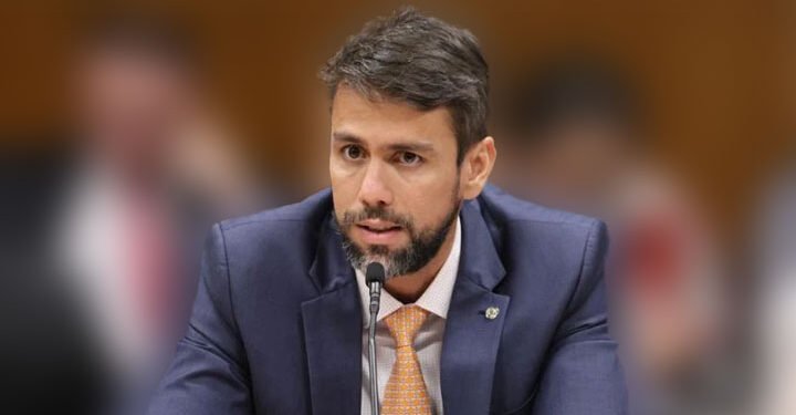 Pedro Lucas retira pré-candidatura ao Senado e confirma busca pela reeleição na Câmara Federal