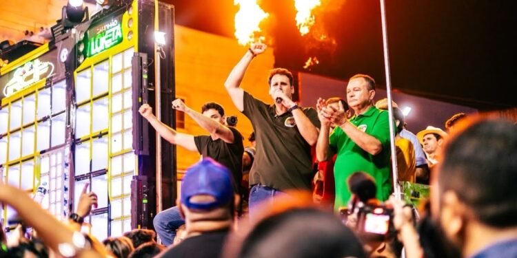 São Mateus – Em mega arrastão com mais de 15 mil pessoas, Orleans Brandão lança candidatura e afirma confiança na vitória no primeiro turno