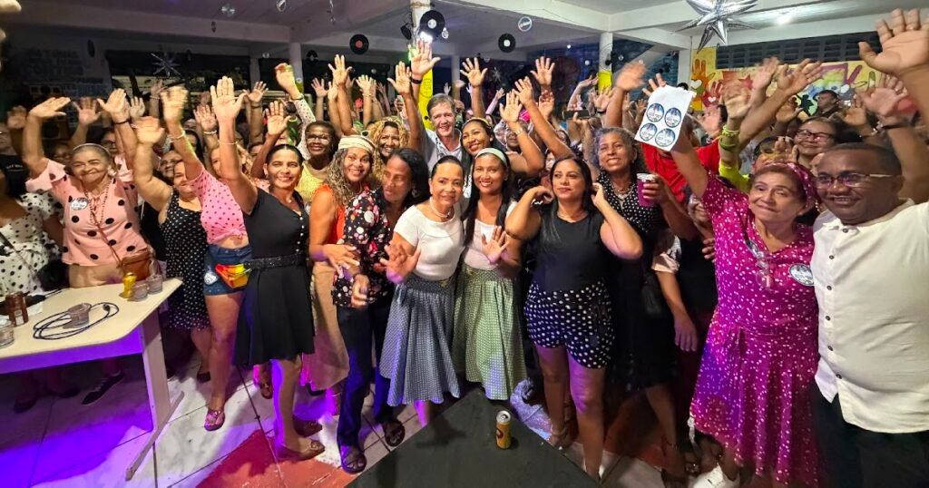 Concita Pinto promove Baile Retrô e reúne lideranças em noite de confraternização Concita Pinto promove Baile Retrô e reúne lideranças em noite de confraternização