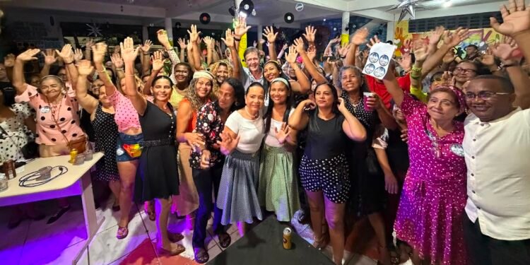 Concita Pinto promove Baile Retrô e reúne lideranças em noite de confraternização