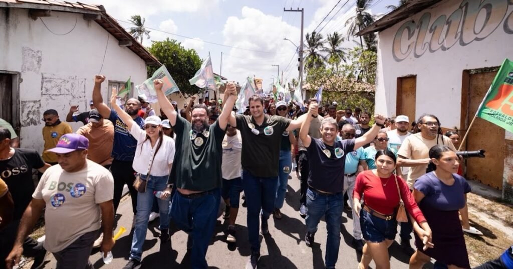 Orleans Brandão percorre Primeira Cruz ao lado da população em grande ato de apoio à sua candidatura Orleans Brandão percorre Primeira Cruz ao lado da população em grande ato de apoio à sua candidatura