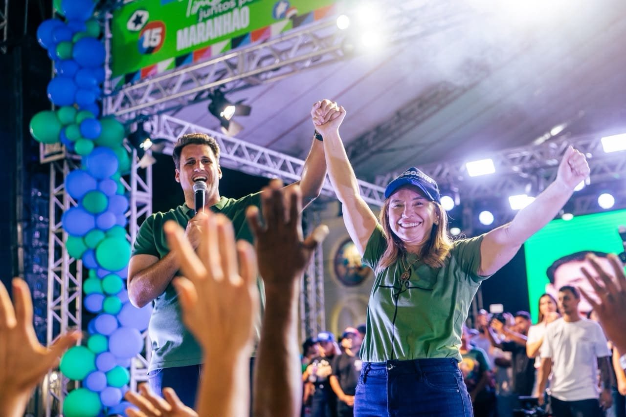 Barreirinhas – Orleans Brandão participa de lançamento da candidatura de Iracema Vale em ato que reúne 10 mil pessoas
