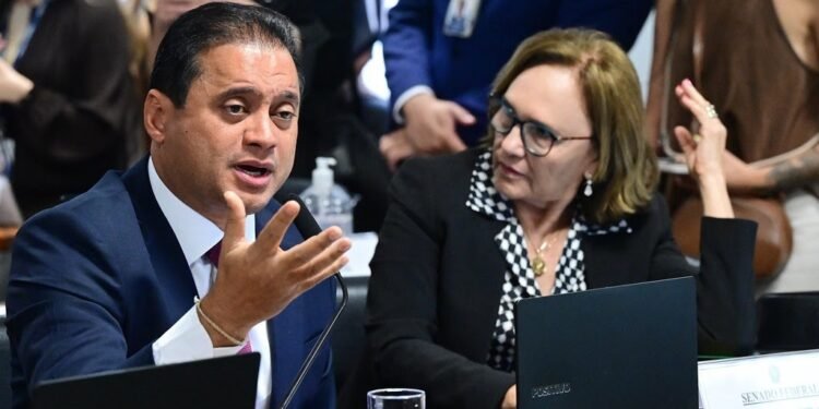 Weverton Rocha comemora a aprovação da PEC do 6×1 na CCJ e diz que a luta continua