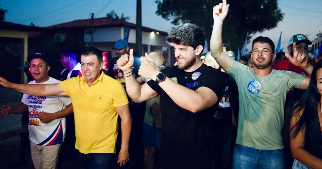 Davi Brandão é recebido com festa na Baixada Bacabalense e fortalece apoio à reeleição Davi Brandão é recebido com festa na Baixada Bacabalense e fortalece apoio à reeleição