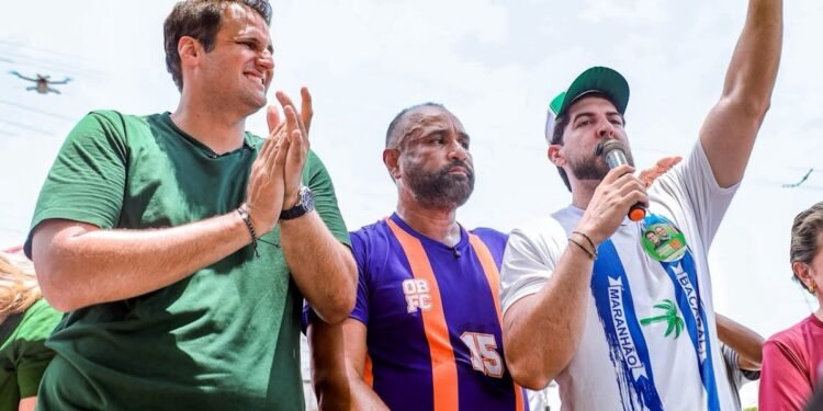 Em Bacabal, Davi Brandão, Roberto Costa e time político e levam multidão às ruas