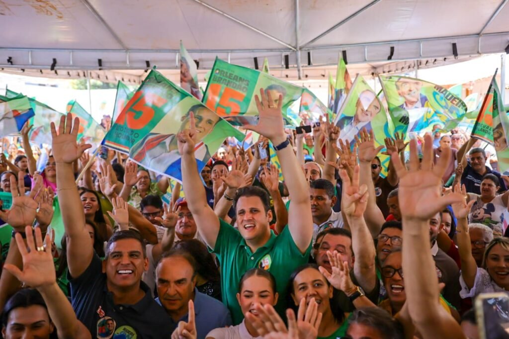 Em João Lisboa, Orleans Brandão afirma que vai ampliar serviços estruturantes de pavimentação asfáltica em todo o município Em João Lisboa, Orleans Brandão afirma que vai ampliar serviços estruturantes de pavimentação asfáltica em todo o município