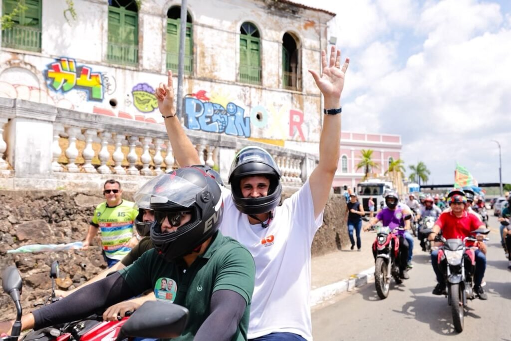 Orleans Brandão anuncia isenção de IPVA para motoristas de aplicativo e mototaxistas durante ato com a categoria Orleans Brandão anuncia isenção de IPVA para motoristas de aplicativo e mototaxistas durante ato com a categoria