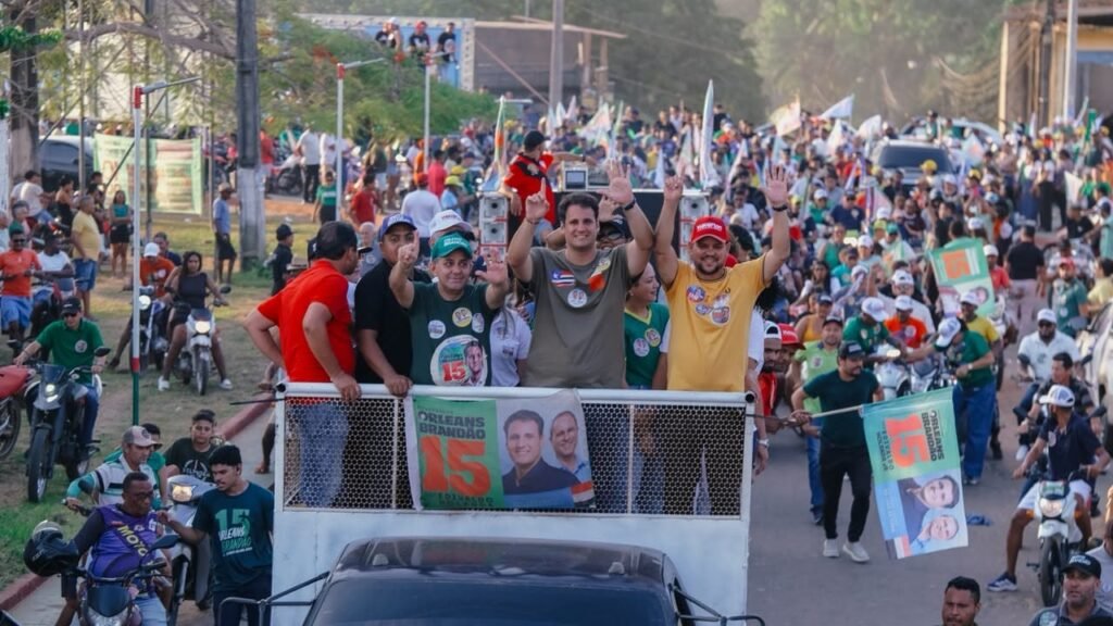 Motocada e arrastão gigantes mostram que Matinha está fechada com Orleans Brandão