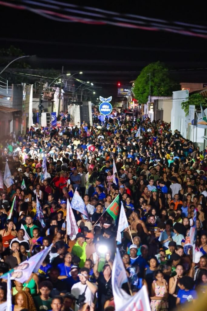 São Bento – Mar de gente recebe Orleans Brandão, que garante requalificação da malha viária de toda a Baixada Maranhense