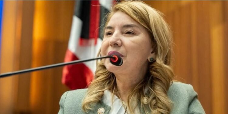 Lugar de mulher é onde ela quiser”, afirma Iracema Vale em discurso de agradecimento à maior votação já alcançada por uma candidata a deputada federal no Maranhão