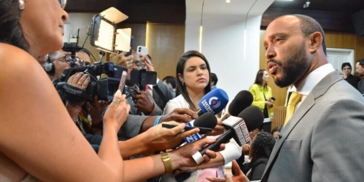 Beto Castro critica interferência externa e garante convivência respeitosa com opositores
