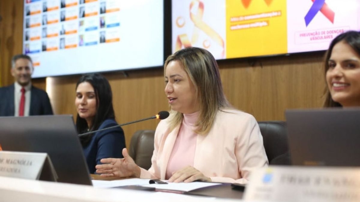 1033e9_02fa9ad78f104cc5a04bc9f37b5ba9b4~mv2