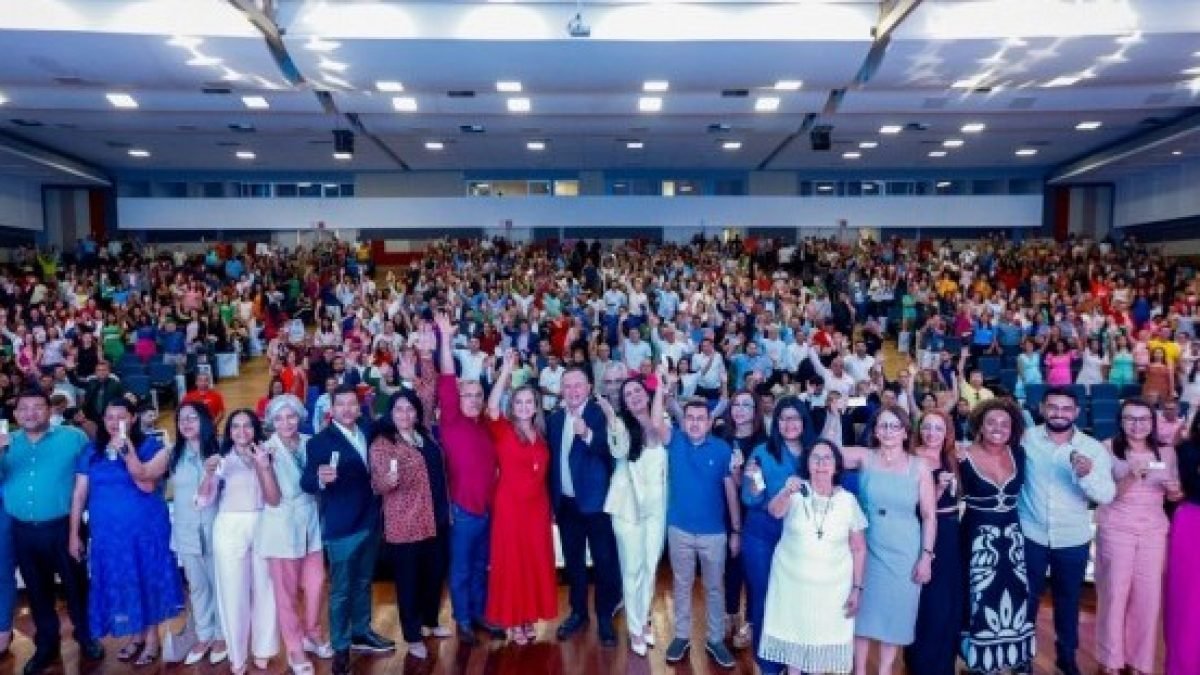 Secom_-_Governo_garante_10%_de_reajuste_a_professores_2026_001