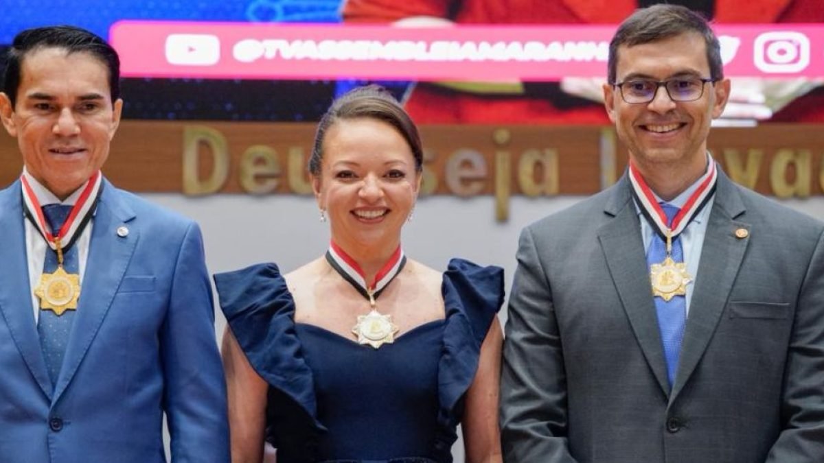 Homenagem à juíza Welline de Sousa Coelho, ao promotor de Justiça Carlos Rafael Fernandes Bulhão e ao escritor e advogado Daniel Domingues de Sousa Filho