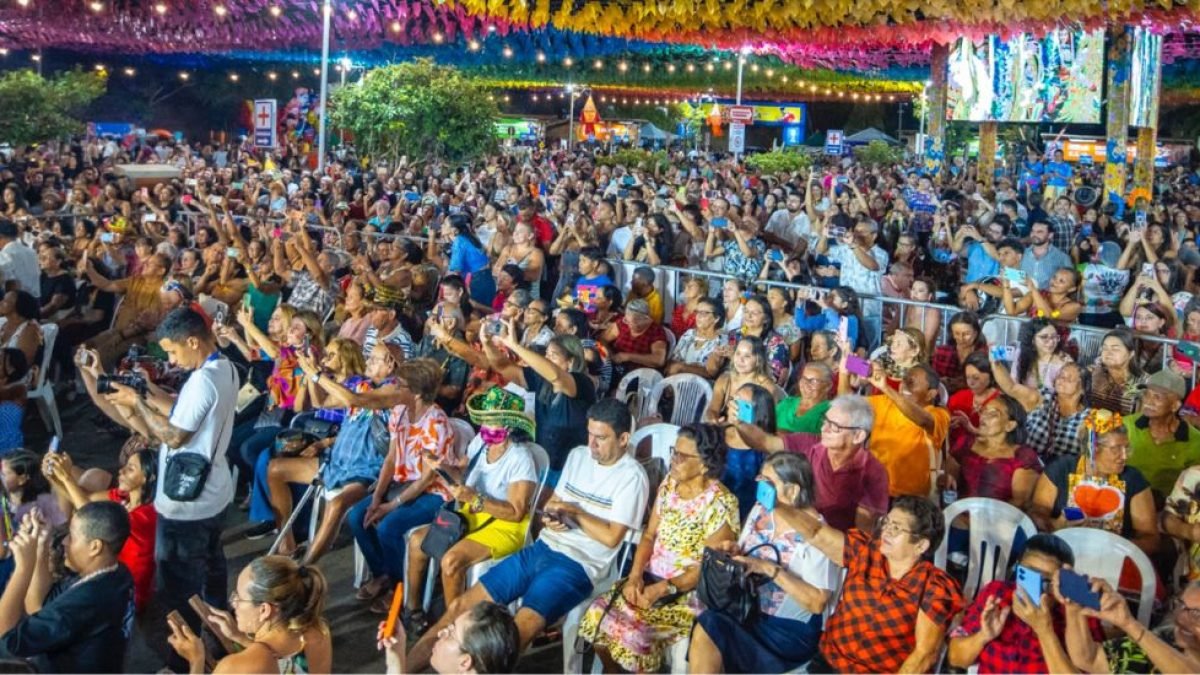 Público lotou o Arraial da Assembleia na penúltima noite de festança e elogiou o espaço junino organizado pela Casa do Povo
