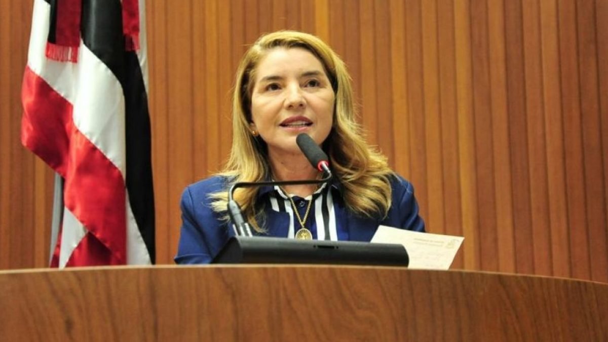 Entre outras coisas, Iracema Vale destacou a honra de ter sido agraciada com a Medalha 28 de Novembro